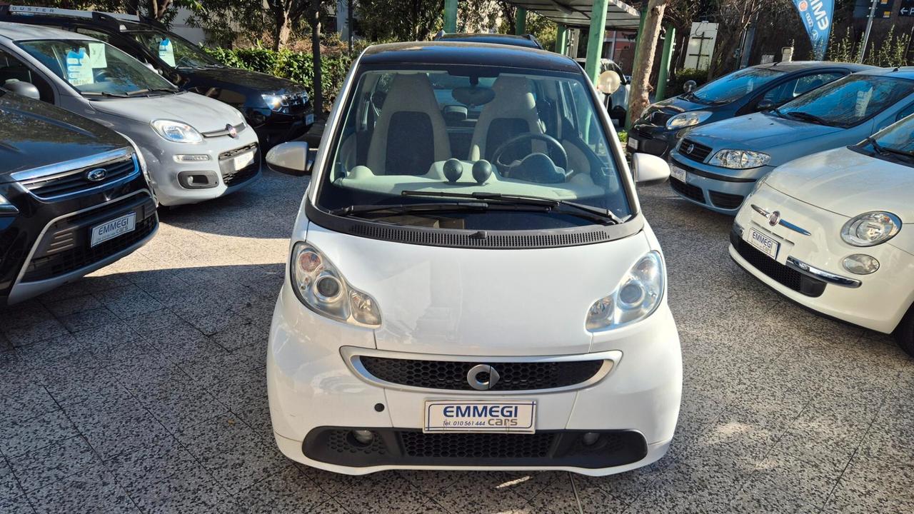 Smart ForTwo 1000 52 kW MHD coupé passion
