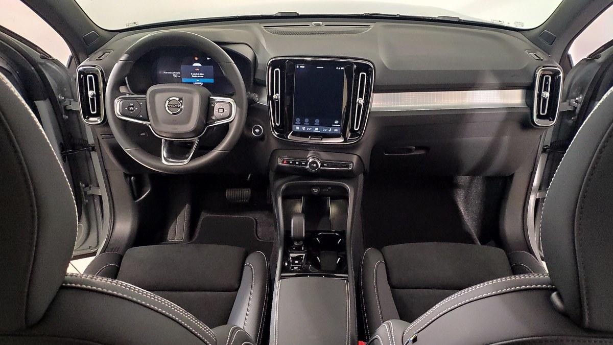 VOLVO Xc40 B3 Mild Hybrid Automatico Plus Dark