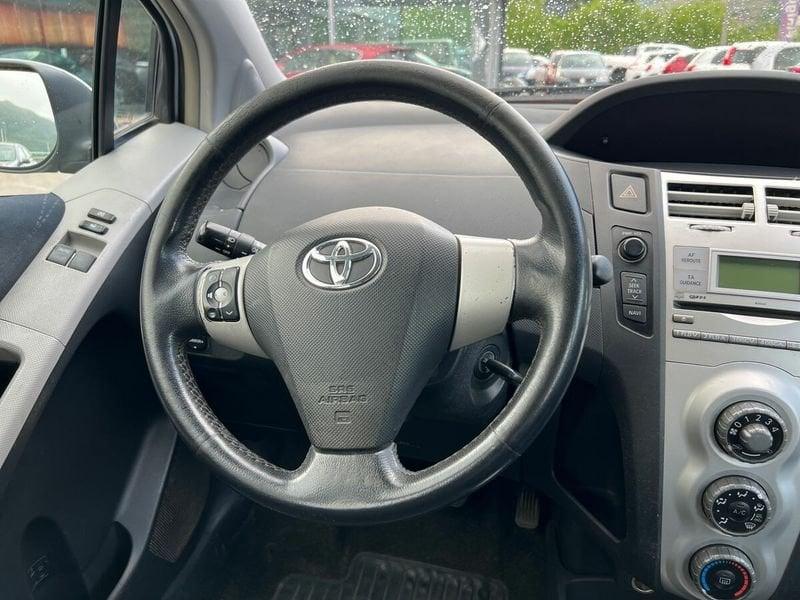 Toyota Yaris 5p 1.3 Sol m-mt