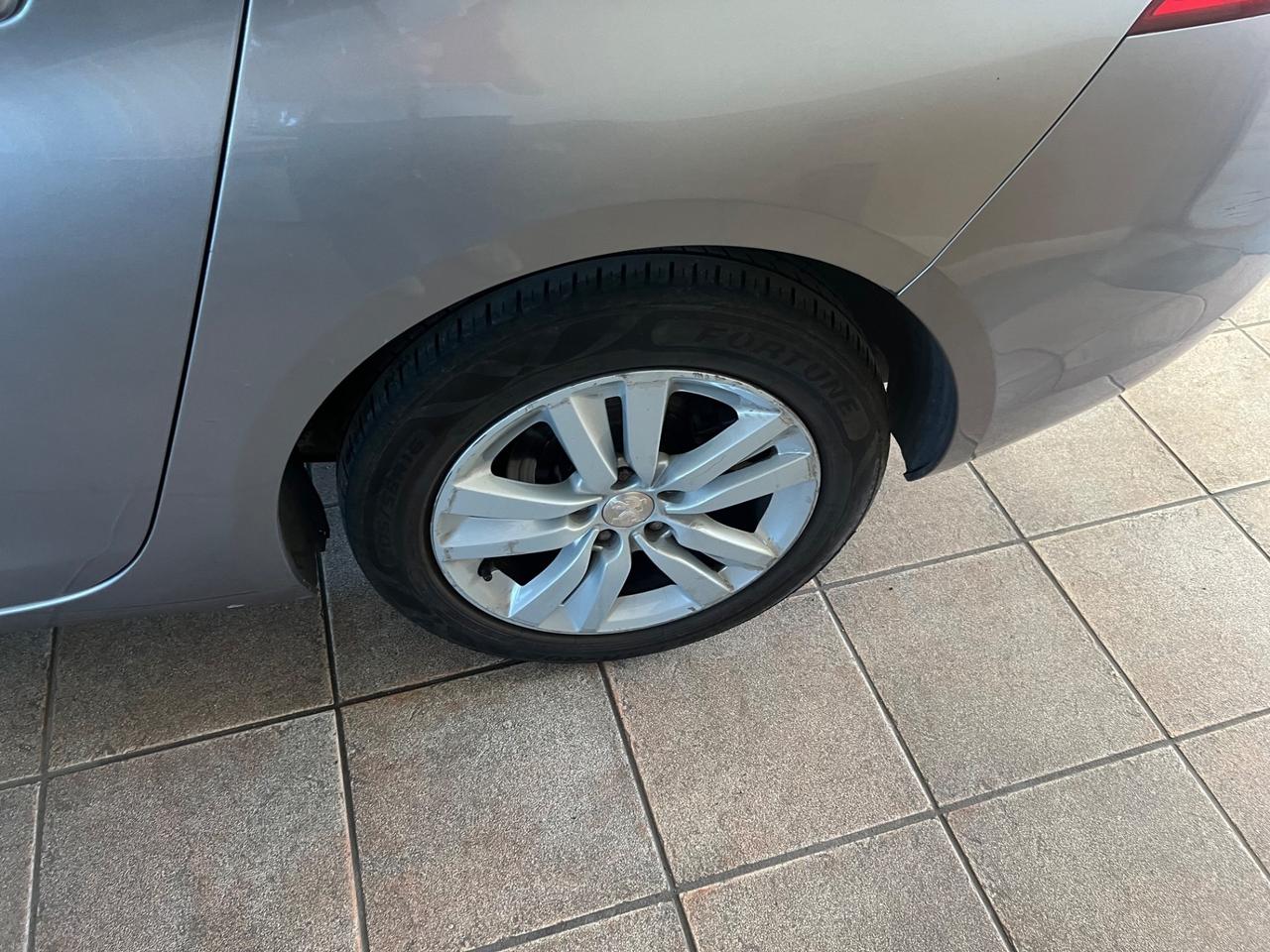 Peugeot 308 BlueHDi 120 S&S SW Business