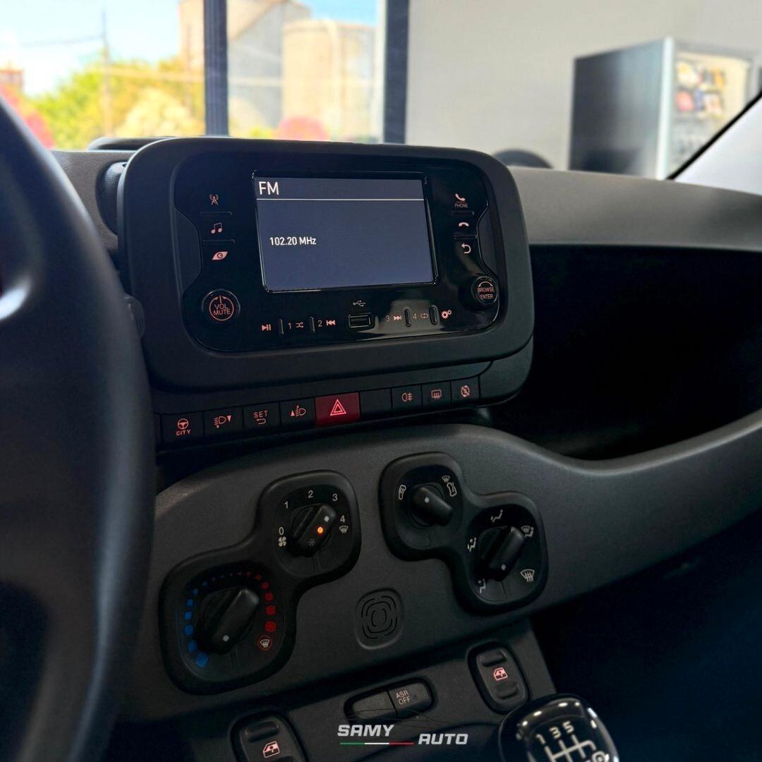 Fiat Panda 1.0 FireFly S&S Hybrid Red