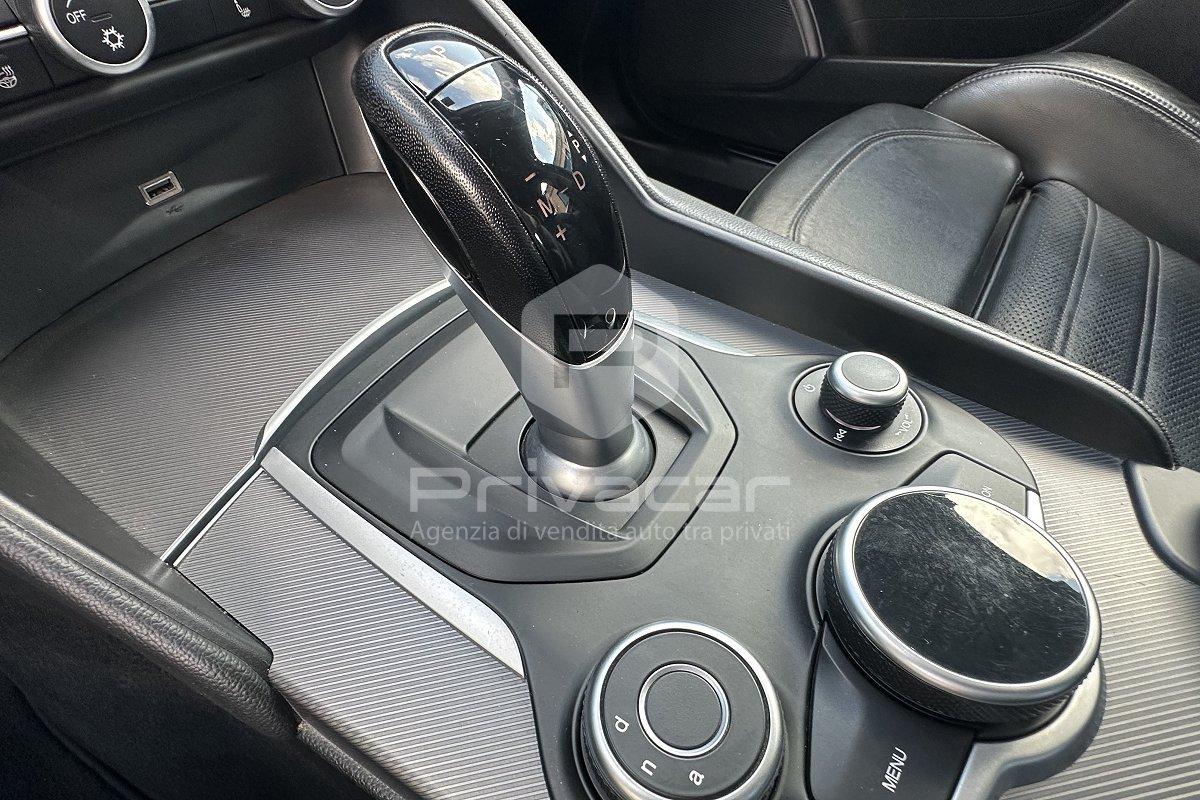 ALFA ROMEO Giulia 2.2 Turbodiesel 210 CV AT8 AWD Q4 Veloce