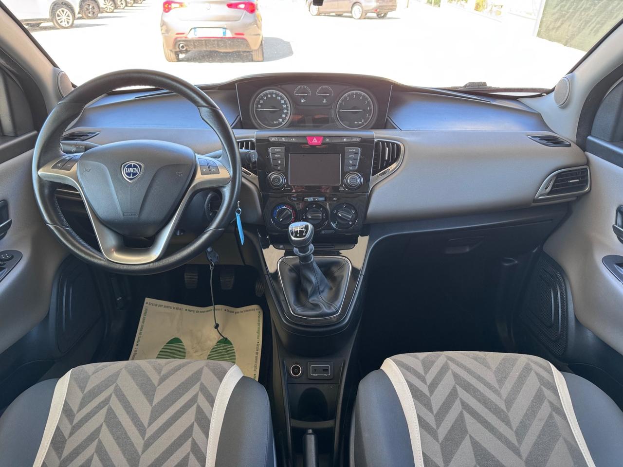 Lancia Ypsilon 1.2 69 CV 5 porte Gold