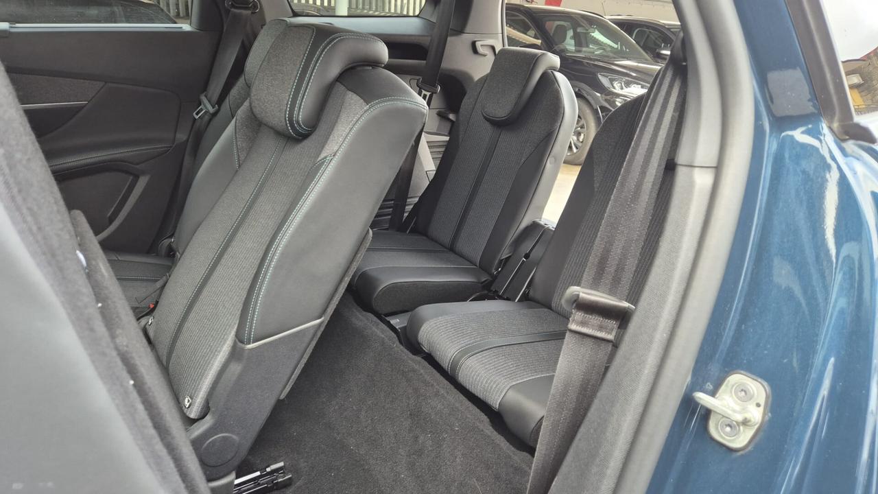 Peugeot 5008 BlueHDi 130 S&S EAT8 Allure Pack