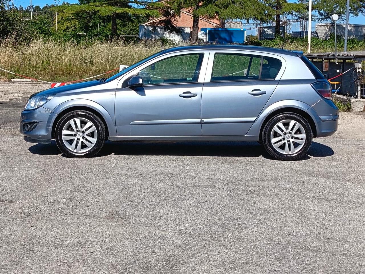Opel Astra 12 2008 1.3 CDTI ecoFLEX 150.000KM BERLINA NEOPATENTATI