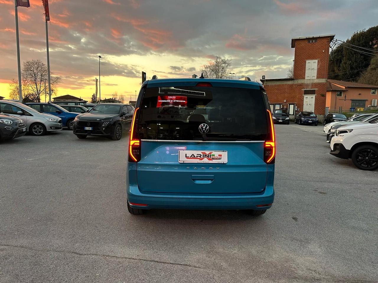 Volkswagen Caddy Pianale Ribassato 2.0 TDI 122 CV DSG Style PERFETTO STATO GENERALE !