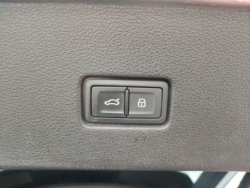 Audi Q8 Q8 55 TFSI e quattro tiptronic Sport