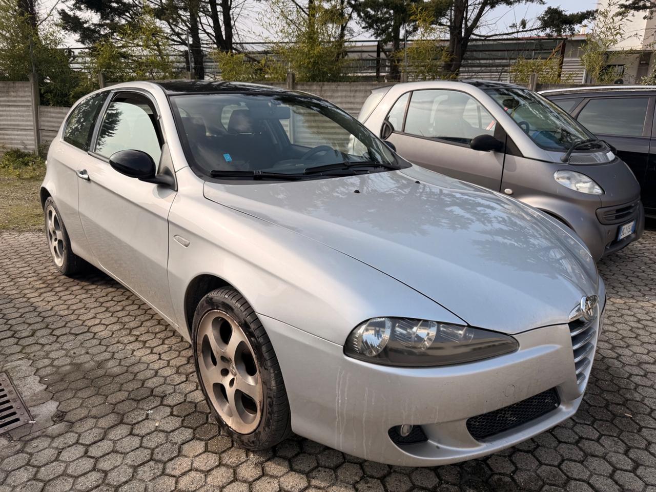 Alfa Romeo 147 1.6 GPL 3 porte Distinctive