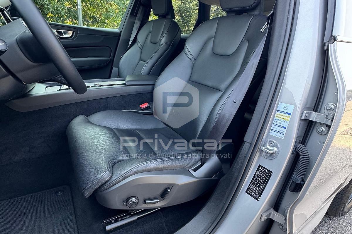 VOLVO XC60 B4 automatico Plus Dark