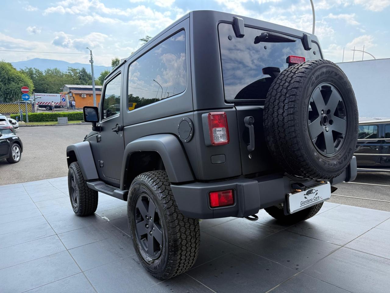 Jeep Wrangler 2.8 CRD DPF Sahara Auto rimessa a nuovo