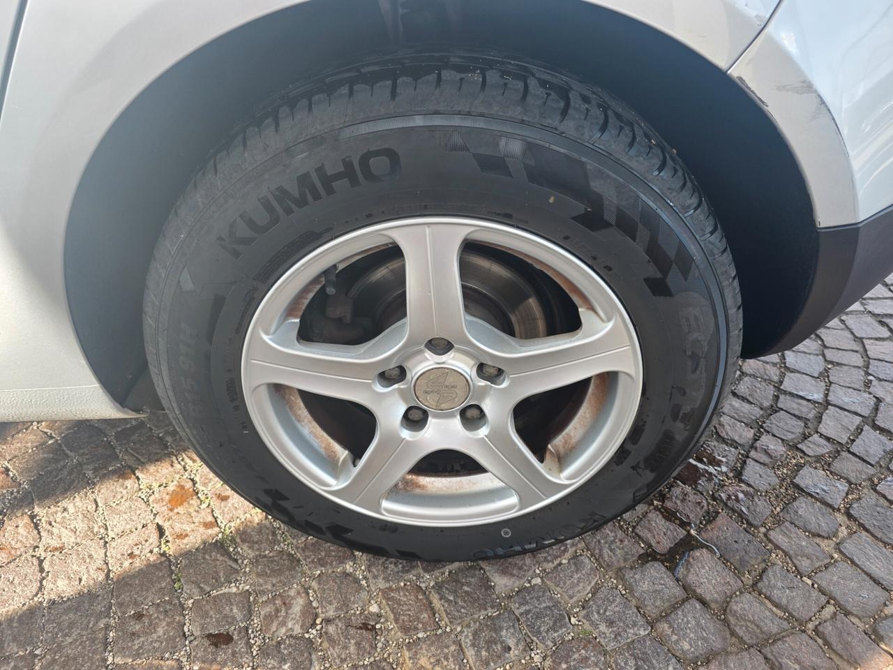 Volkswagen Golf 1.9 TDI 5p. Sportline con 381.000km