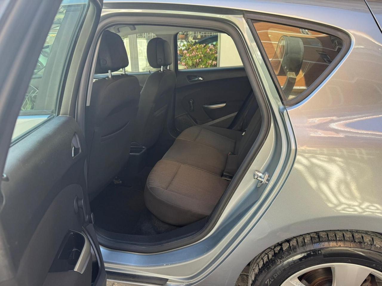 OPEL Astra 1.4 100CV 5 porte Cosmo IMPIANTO GPL