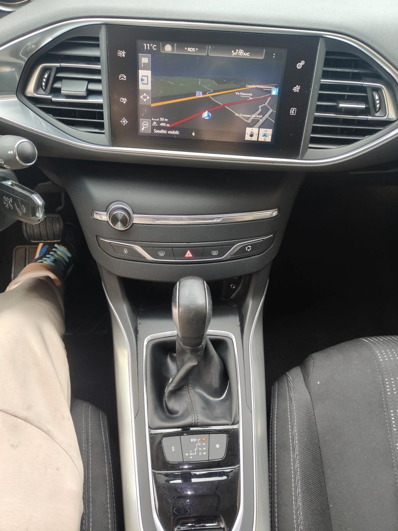 Peugeot 308 BlueHDi 120 S&S EAT6 SW Allure