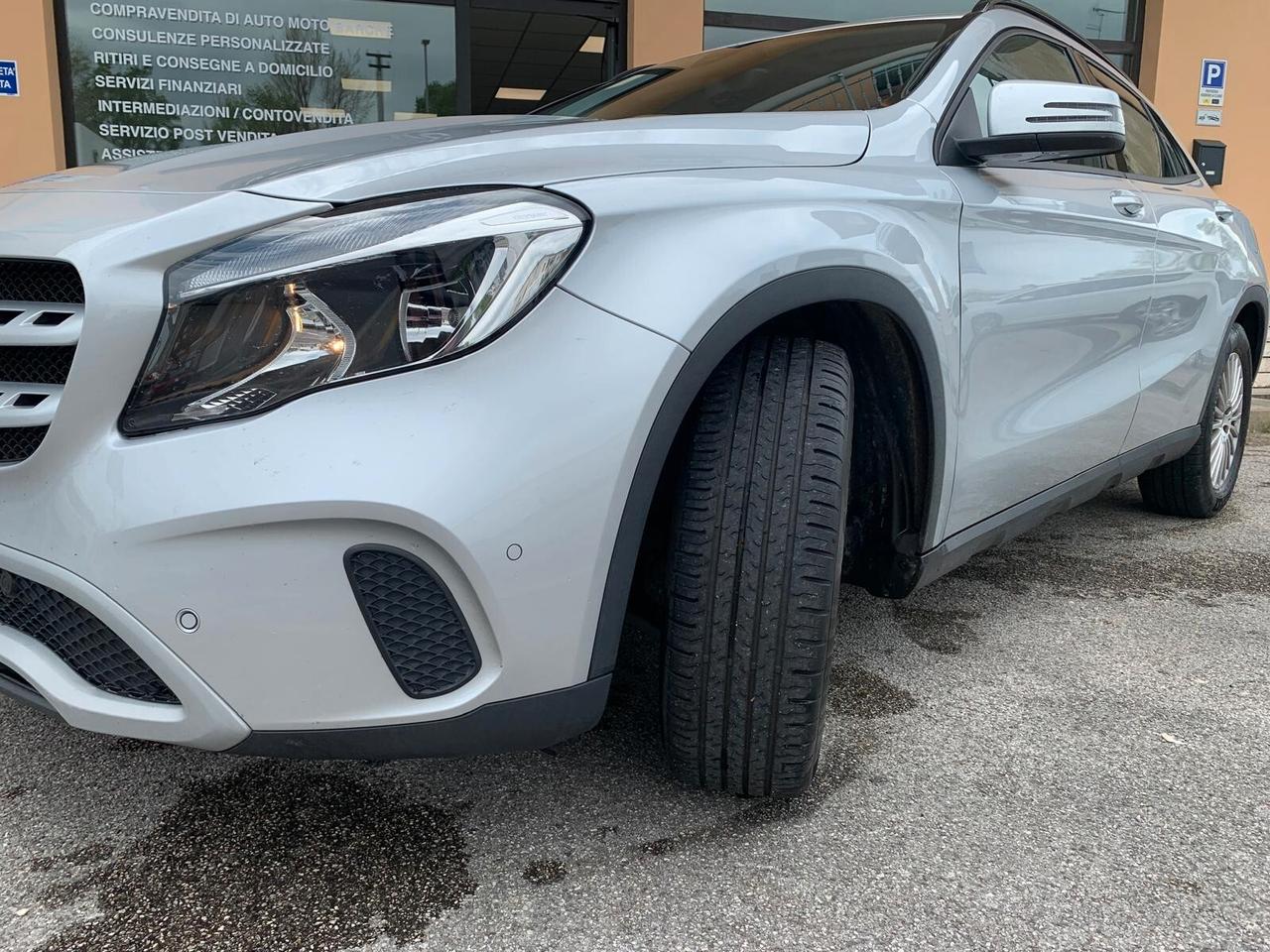 Mercedes-benz GLA 180 Business NEOPAT.