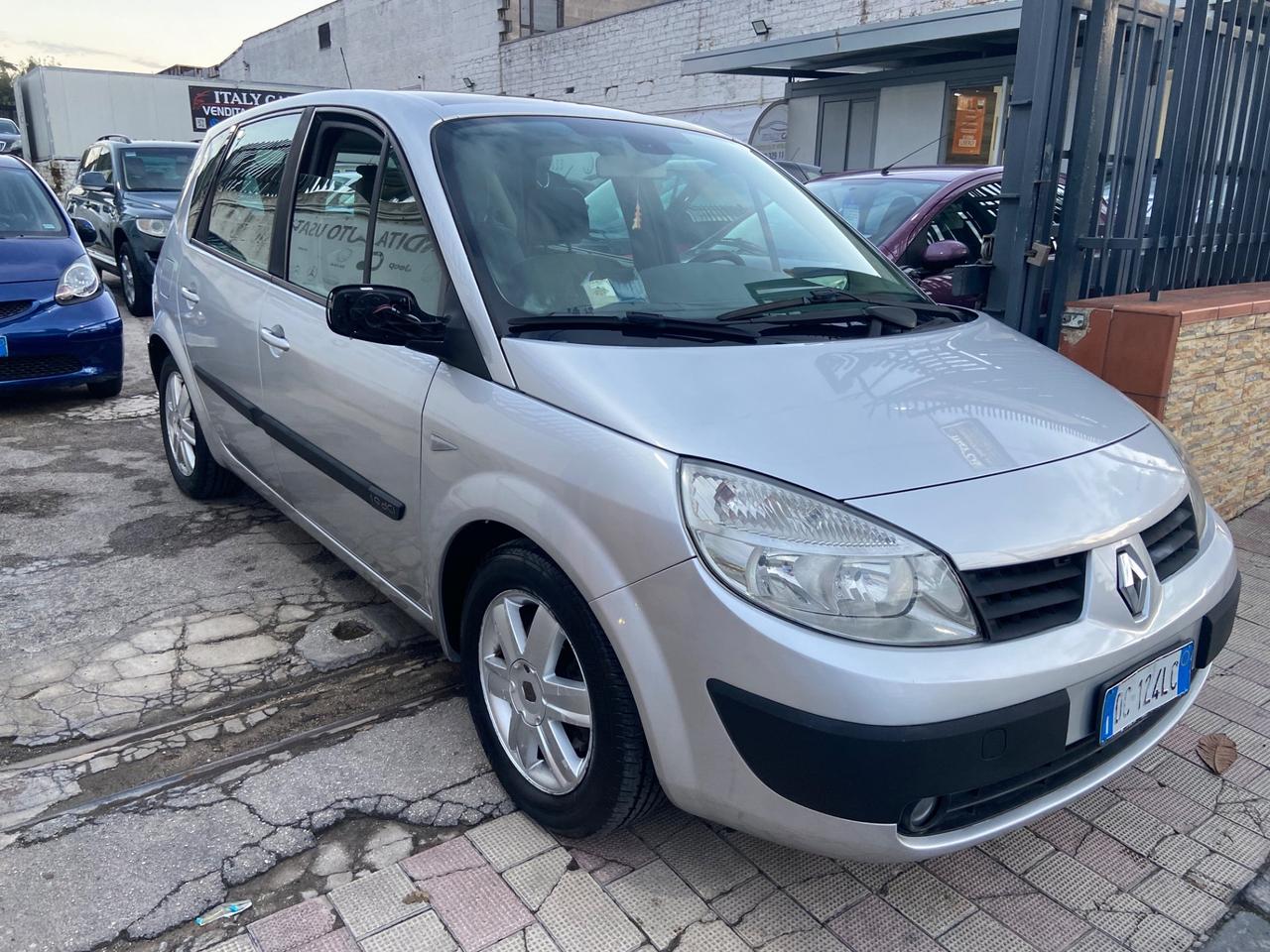 Renault Scenic Scénic 1.9 dCi/130CV Dynamique