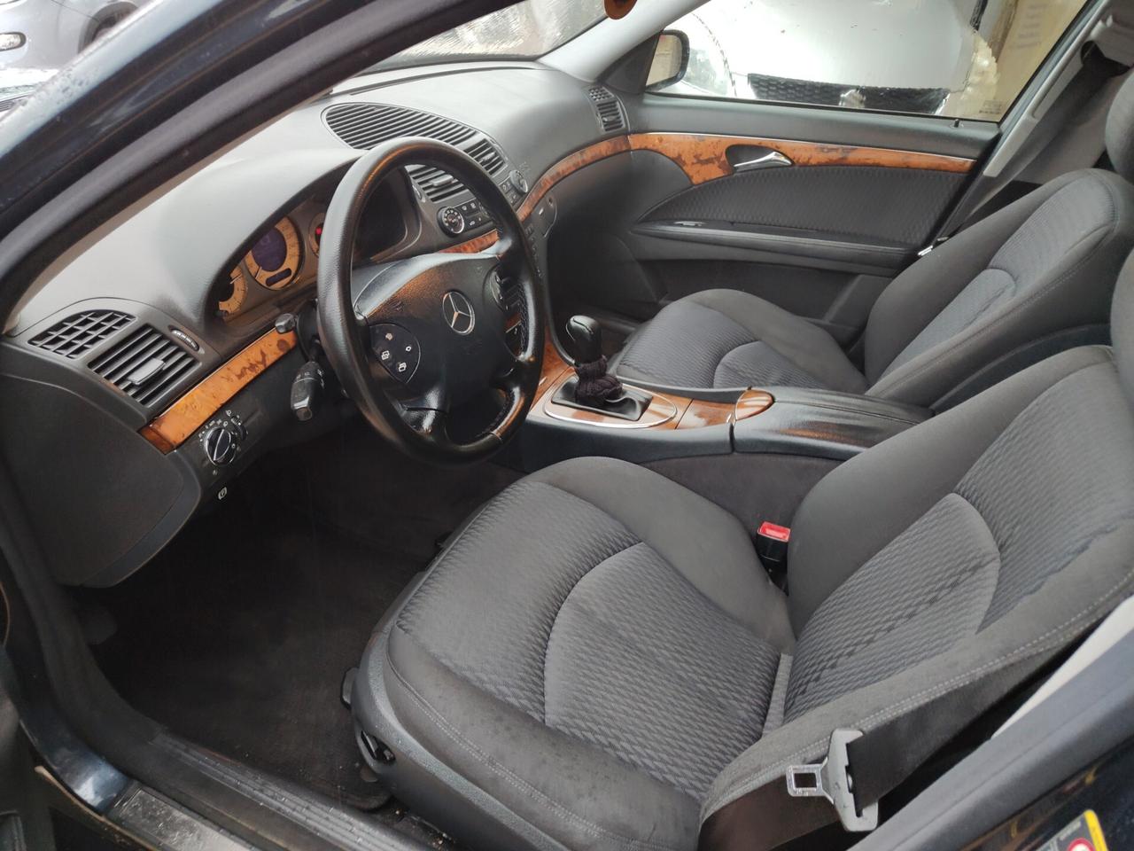 Mercedes-benz E 220 CDI cat Elegance