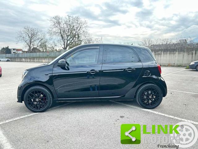 SMART ForFour 70 1.0 Total Black 24 MESI DI GARANZIA INCLUSA