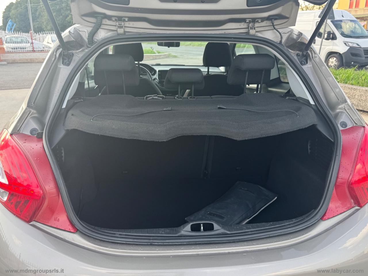 PEUGEOT 208 1.4 HDi 68 CV 3p. Allure OK NEOPATENTATI