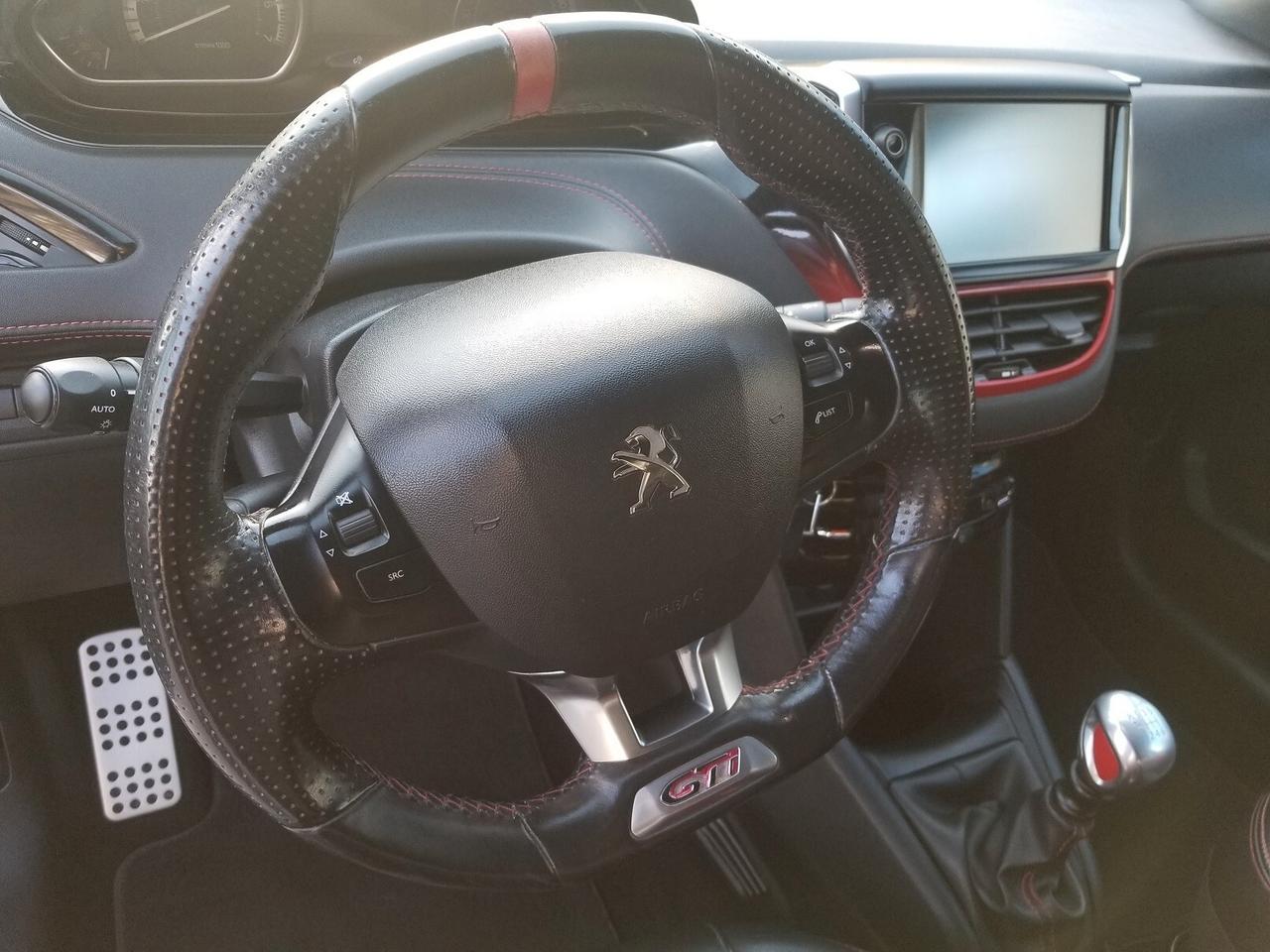 Peugeot 208 1.6 THP 200 CV 3 porte GTi