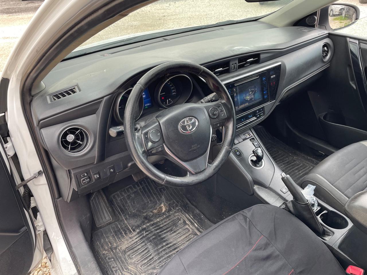 Toyota Auris 1.8 Hybrid Lounge