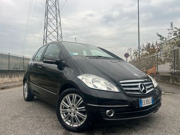 Mercedes-benz A 160 exclusive benz solo 99.000km