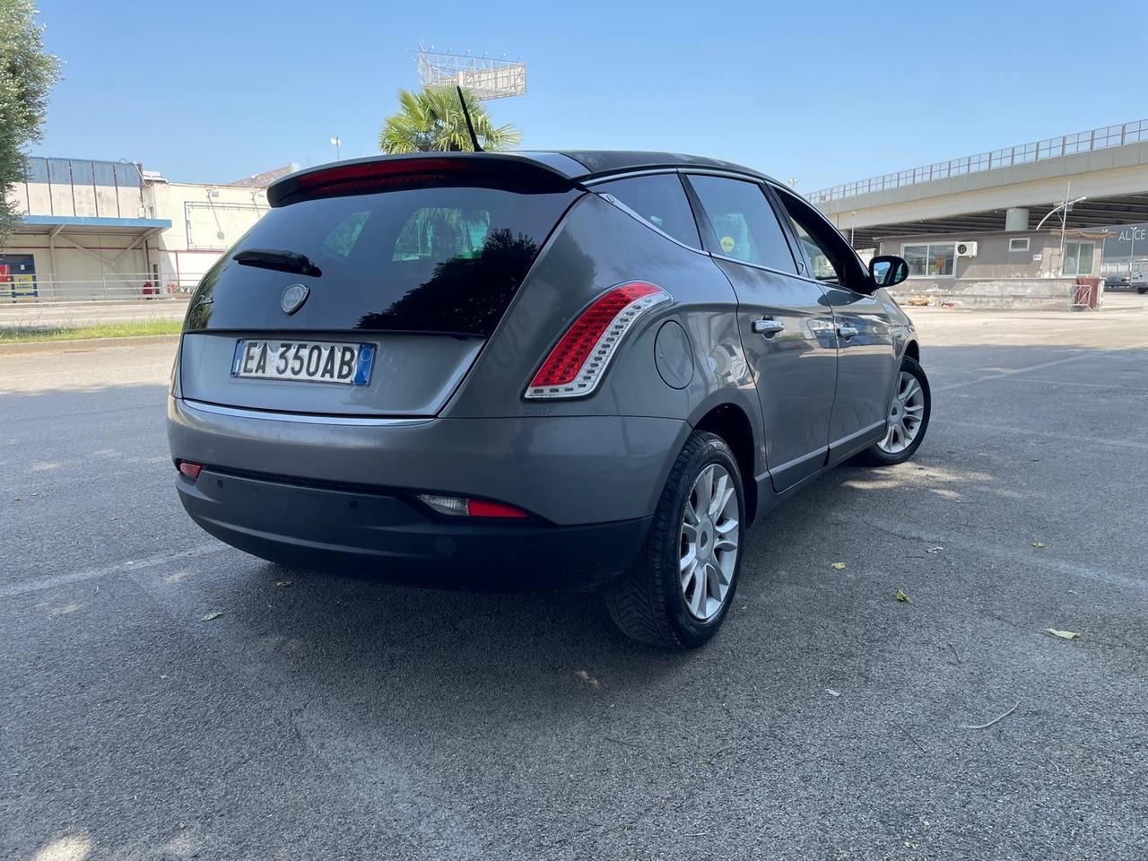 Lancia Delta 1.6 MJT DPF Platino