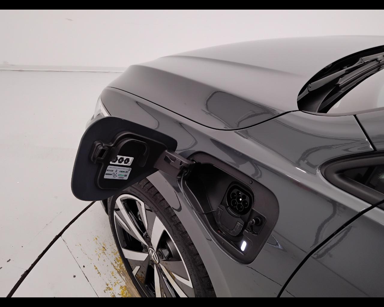 VOLKSWAGEN Golf VIII 2024 - Golf 1.5 tsi ehybrid Edition Plus 204cv dsg