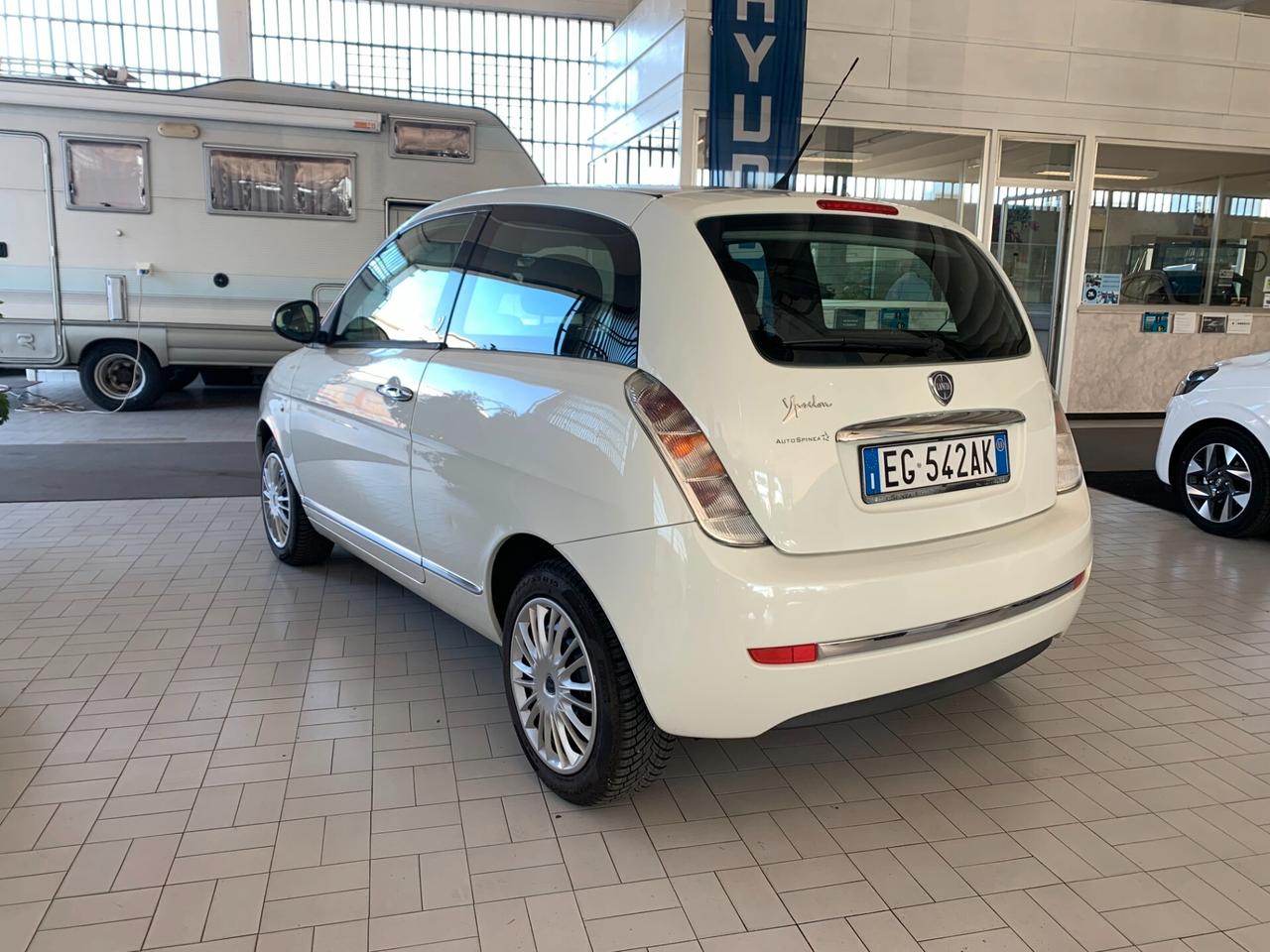 Lancia Ypsilon 1.3 MJT 75 CV