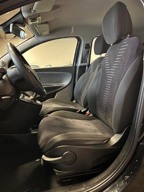 Lancia Ypsilon 1.2 Silver