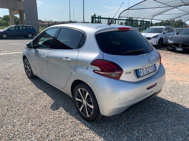 PEUGEOT 208 PureTech 82 5 porte Allure