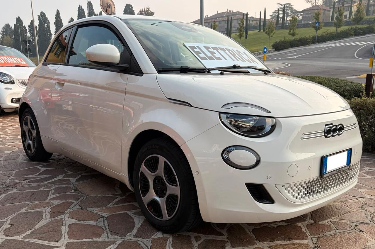Fiat 500 500e Berlina 43 kWh Icon