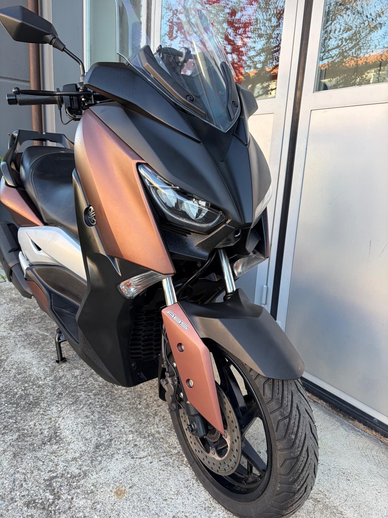 Yamaha X-Max 300