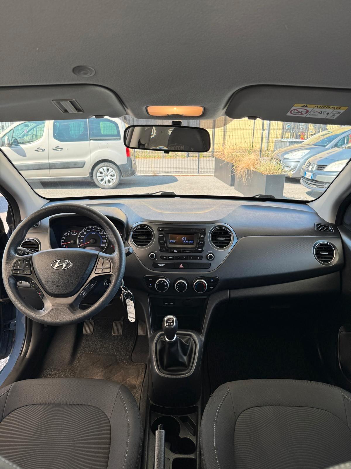 Hyundai i10 1.0 - 2017 - SOLO 60000KM