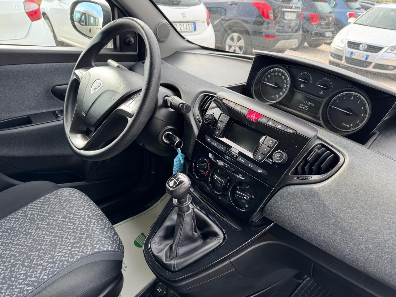 Lancia Ypsilon 1.2 69 CV 5 porte GPL Ecochic Elefantino Blu