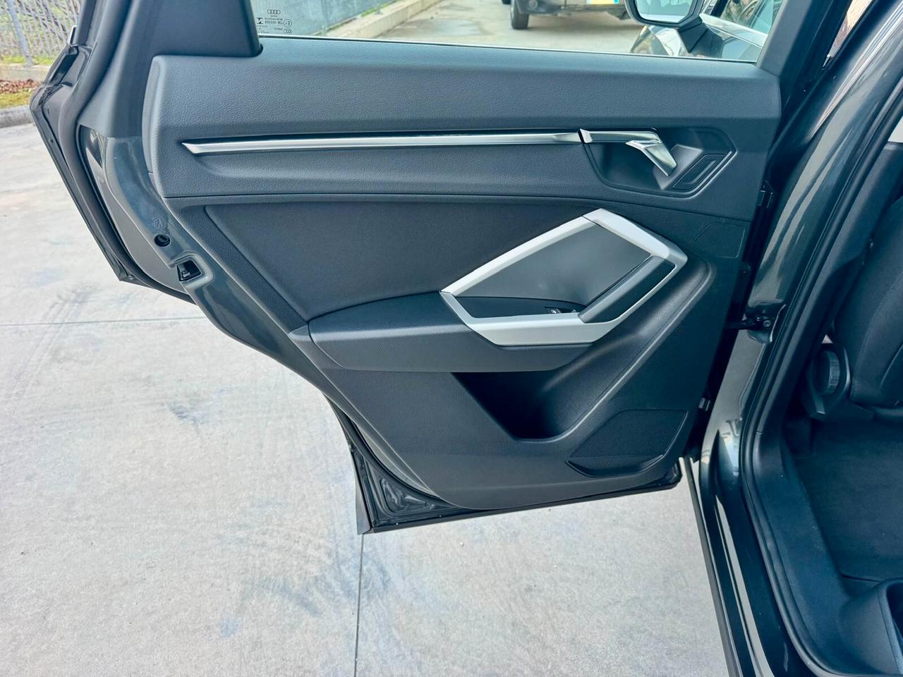 Audi Q3 40 2.0 tdi S line quattro 190cv s-tronic