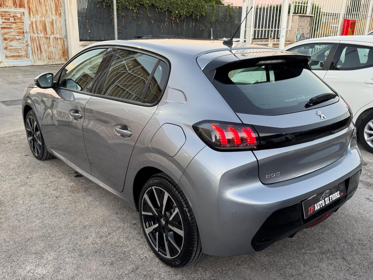 Peugeot 208 1.5 BlueHDi 100 Allure NAVI PACK