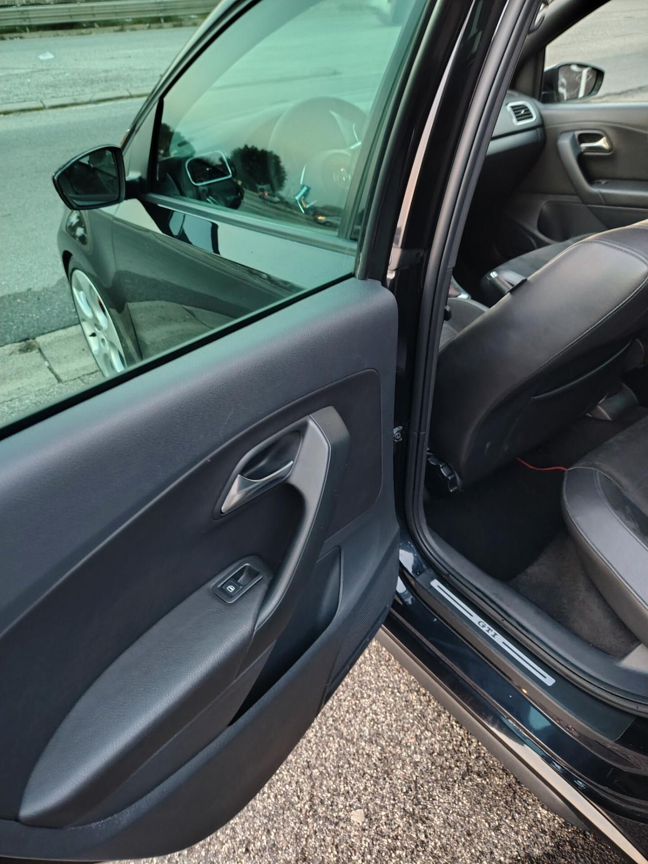 Volkswagen Polo 1.4 TSI DSG 5 porte GTI