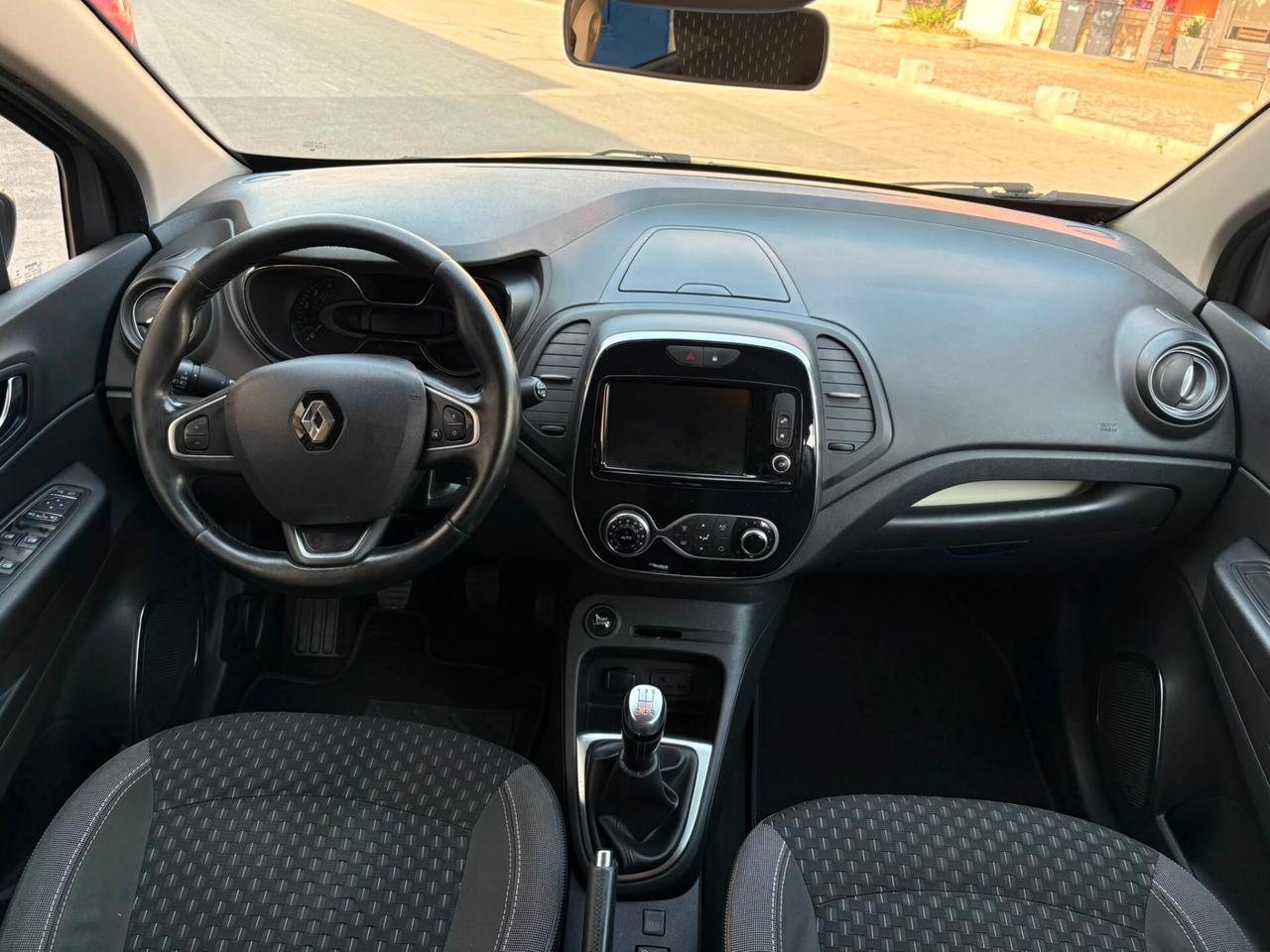 RENAULT CAPTUR 1.5 DCI STRAFULL APRILE 2018 136000KM NAVI RETROC