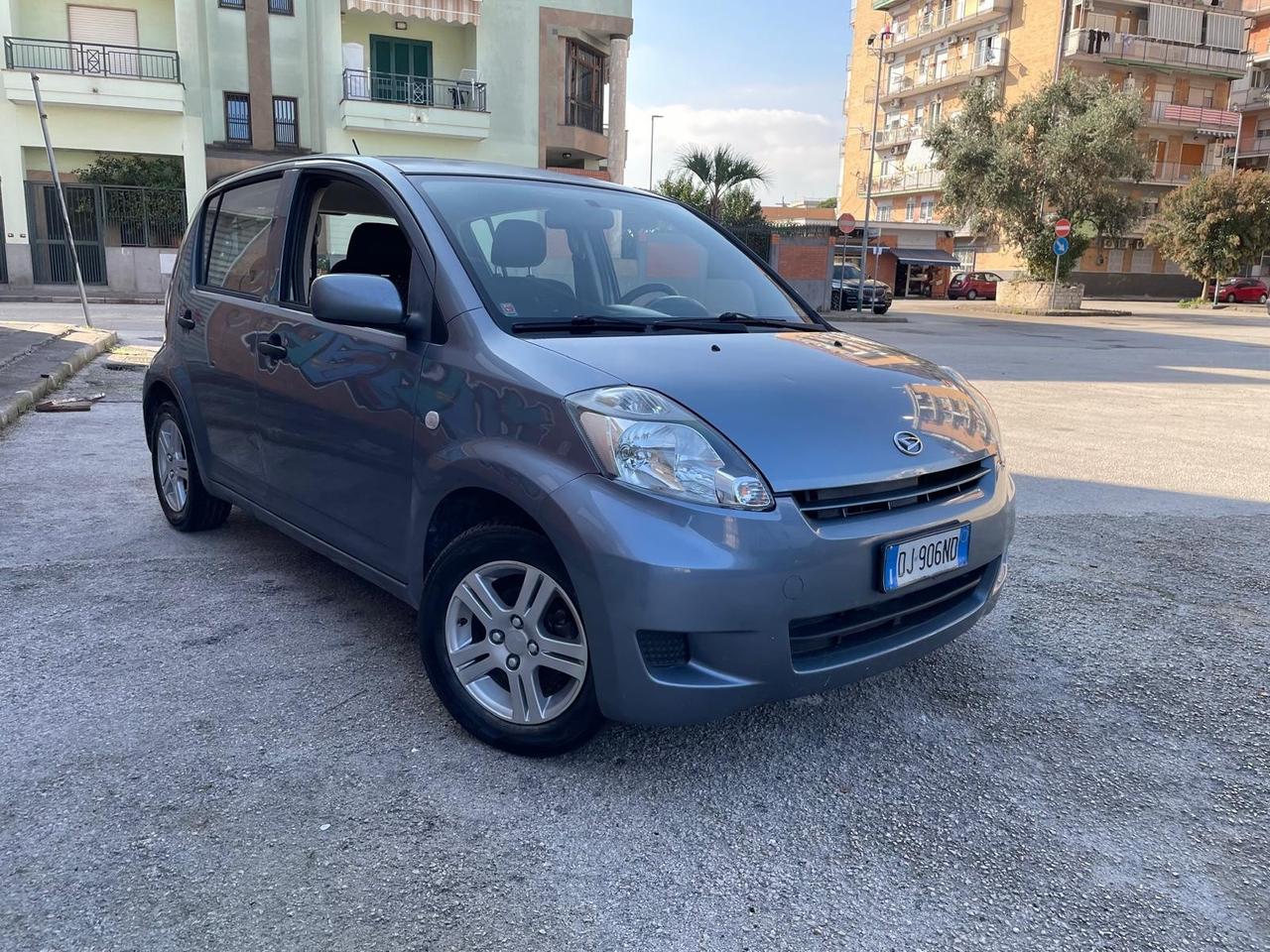 Daihatsu Sirion 1.0 Hiro