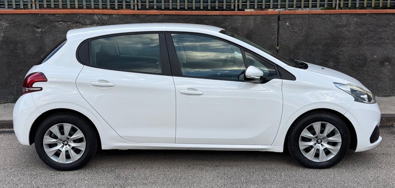 Peugeot 208 1.6 hdi SOLO 73.000 CHILOMETRI