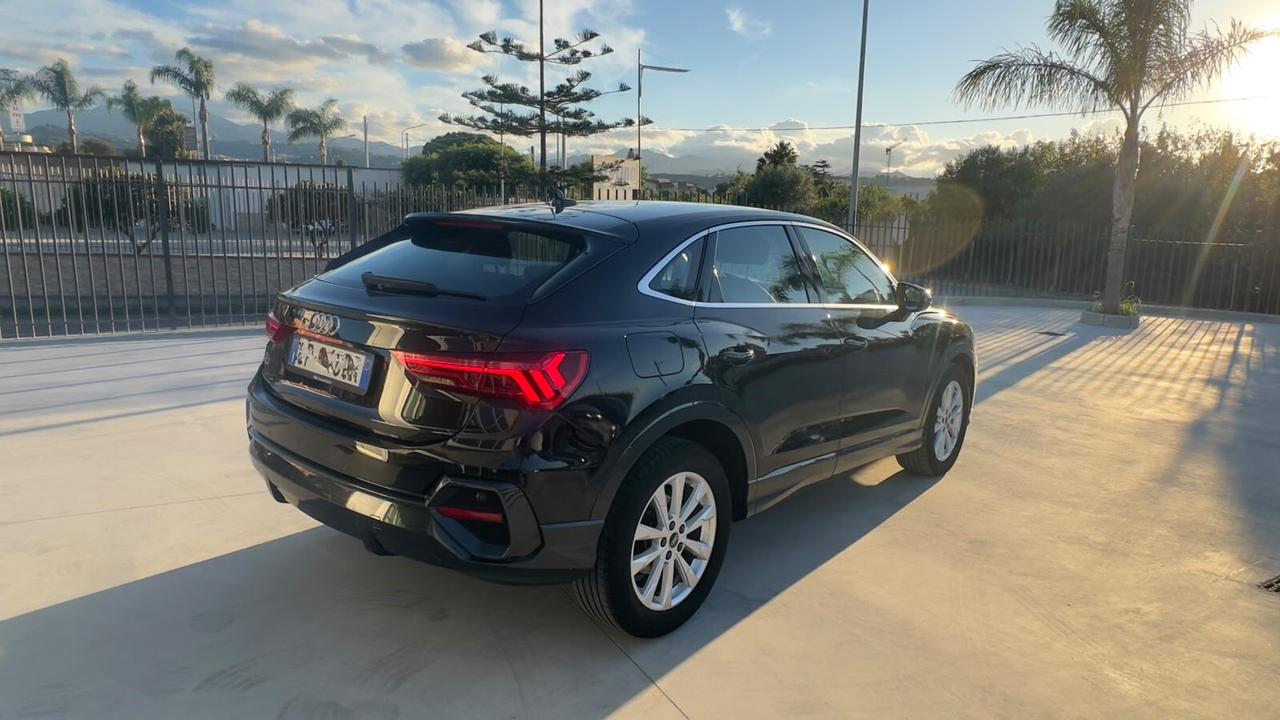 Audi Q3 35 TDI S tronic Business