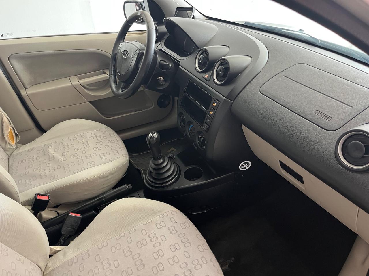 Ford Fiesta 1.2 16V 5p. Zetec
