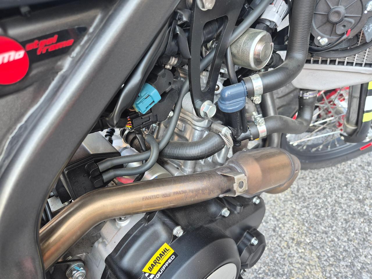 Fantic Motor XMF 125 MOTARD - 2022 - GARANZIA 12 MESI - RATE FINANZIABILE