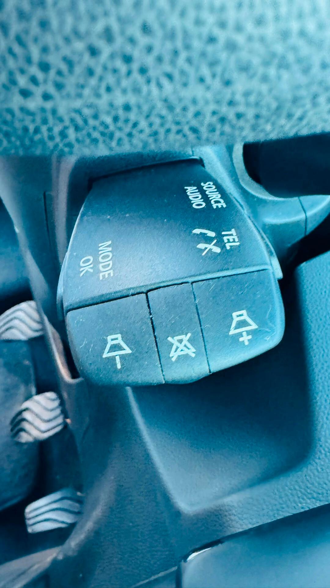 Dacia Duster 1.6 SCe GPL 4x2 Techroad