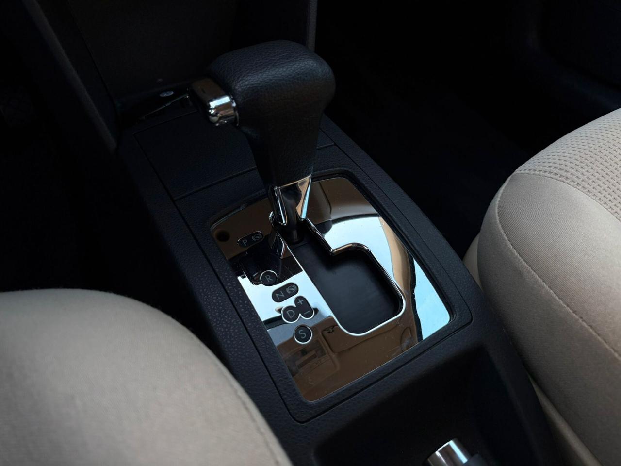 VOLKSWAGEN POLO NEOPATENTATI AUTOMATICO KM 104.559