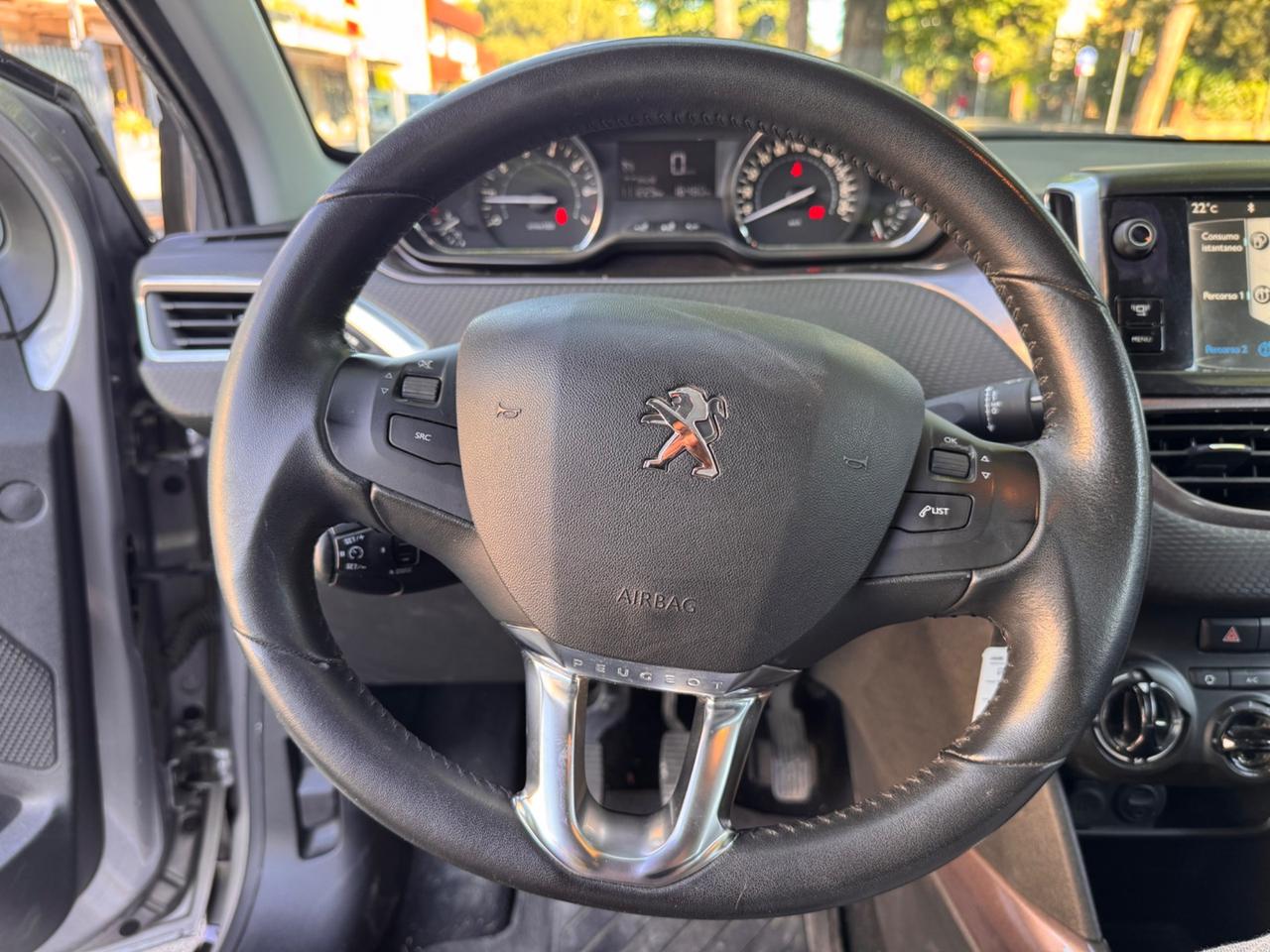 Peugeot 2008 1.2 82CV neopaten garanzia 12 mesi