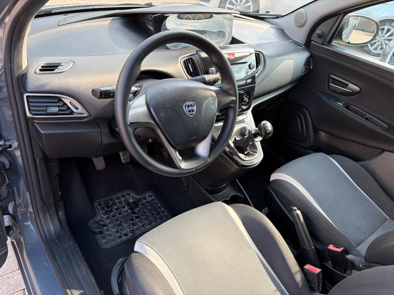 Lancia Ypsilon 1.2 69 CV 5 porte GPL Ecochic Gold