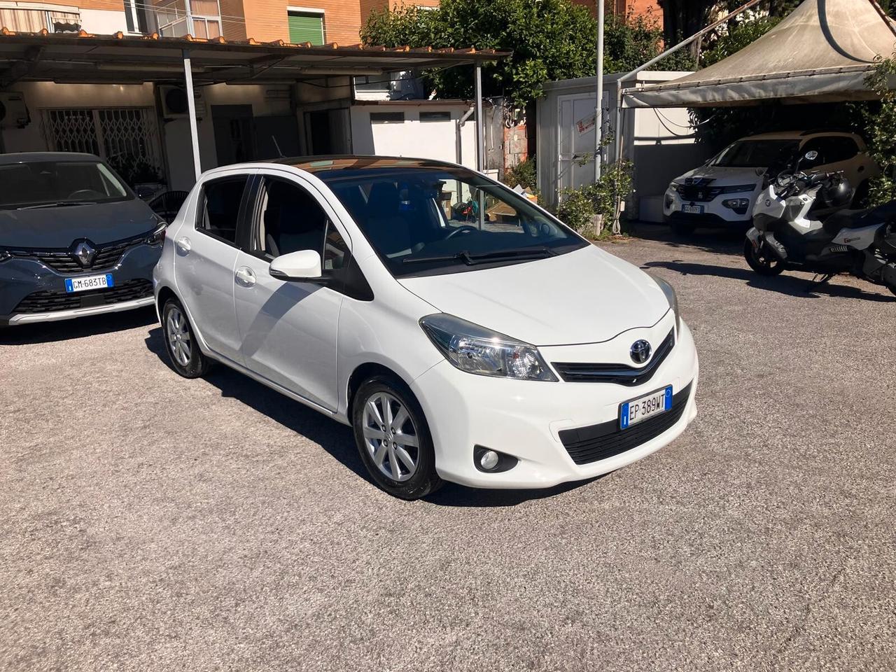 TOYOTA YARIS 1.3 100cv 5 Porte Lounge