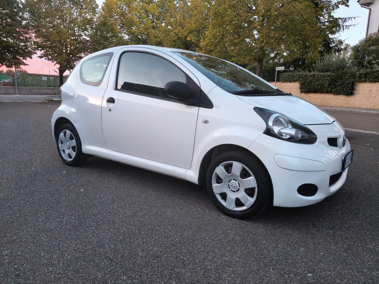 Toyota Aygo 1.0 SOLO 76.000 KM NAV