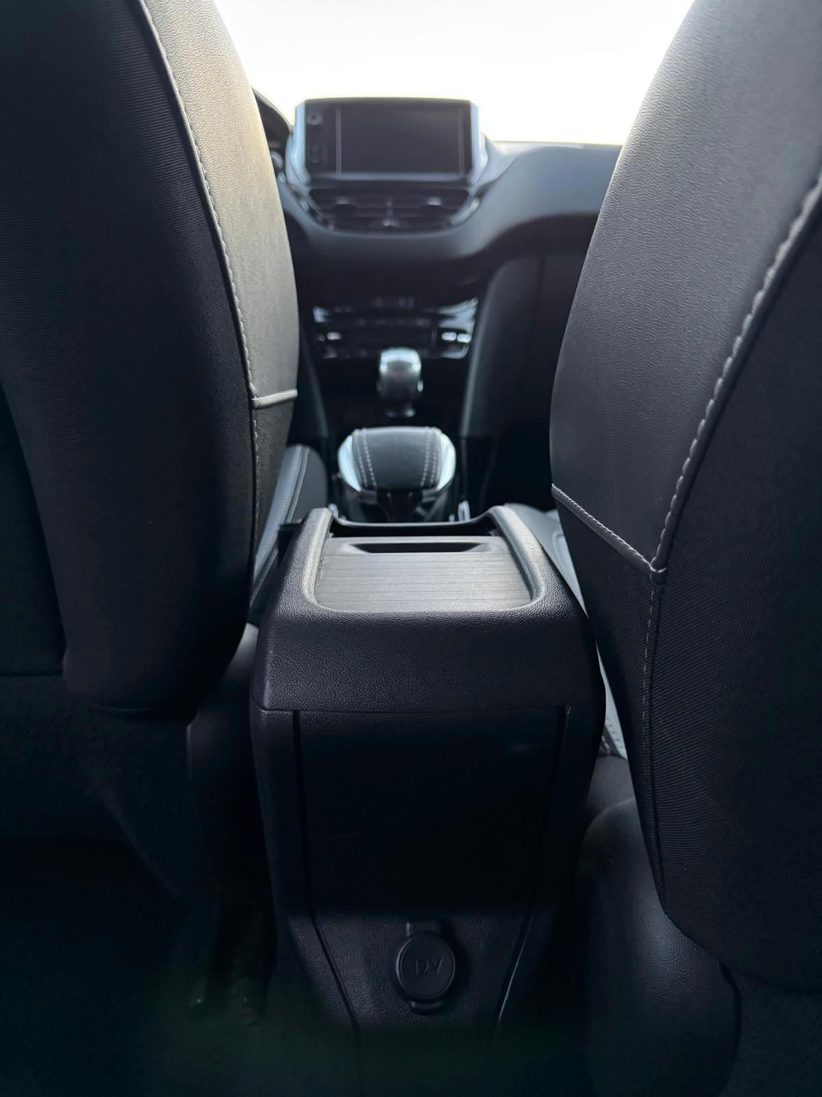 Peugeot 2008 BlueHDi 100 S&S Allure